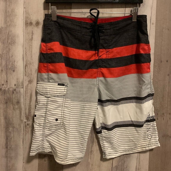 O’Neill Red Black White Stripe Board Shorts 30 - Picture 1 of 5